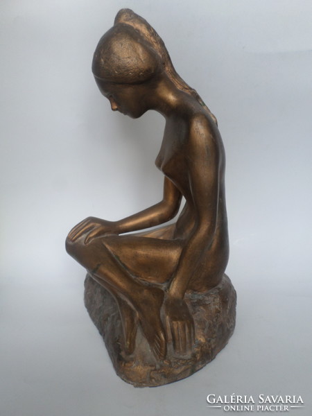 Gyula Huszár: sitting girl nude