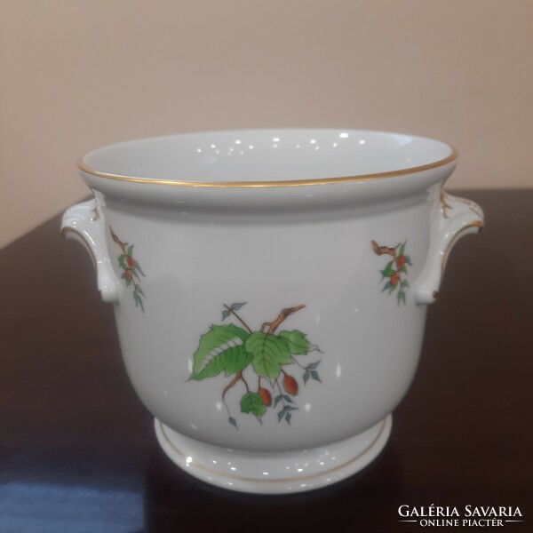 Herend Hecsedli, rosehip-patterned porcelain 2-handled bowl