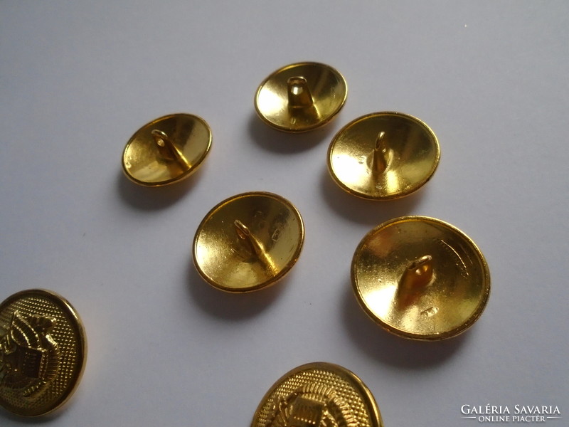 8 db. aranyszínű  új fém gombok.