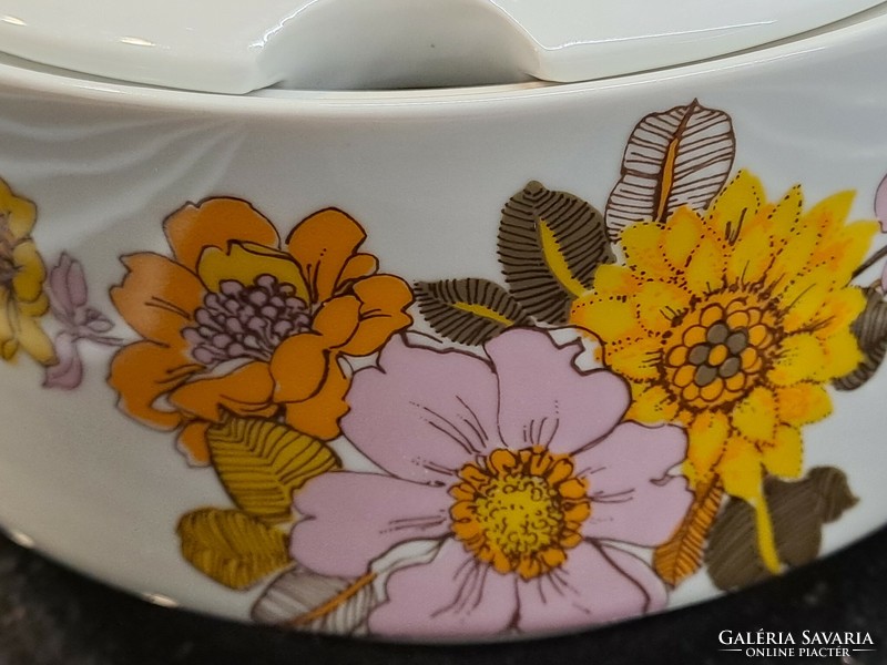 Alföld porcelain dahlia tableware