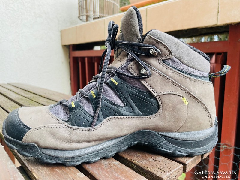 Salomon férfi magasitott Gore-tex túrabakancs 43 1/3 méretben