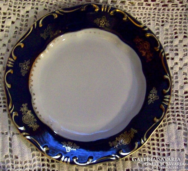 Zsolnay pompadour 1. Cake plate