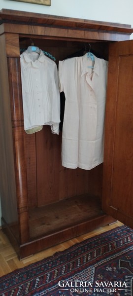 Biedermeier wardrobe, hanging