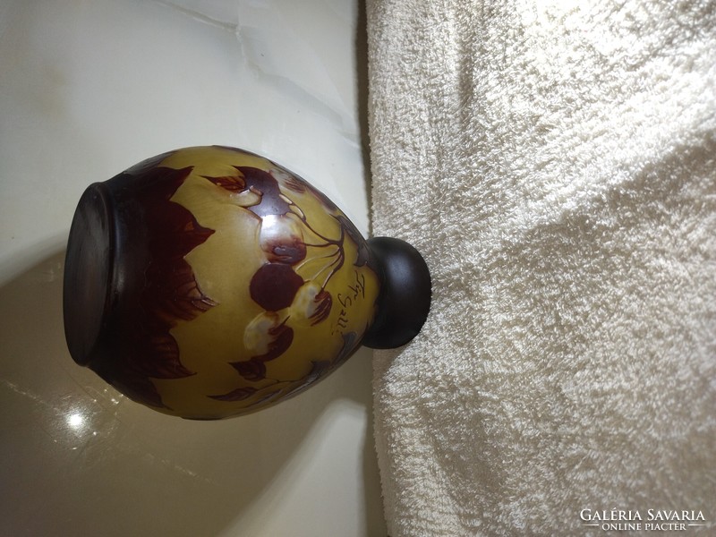 Beautiful cherry pattern tip galle vase 21 cm high