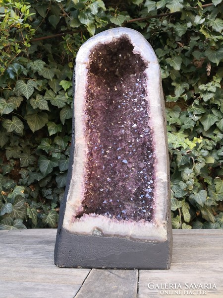 Huge amethyst geode 38.10kg