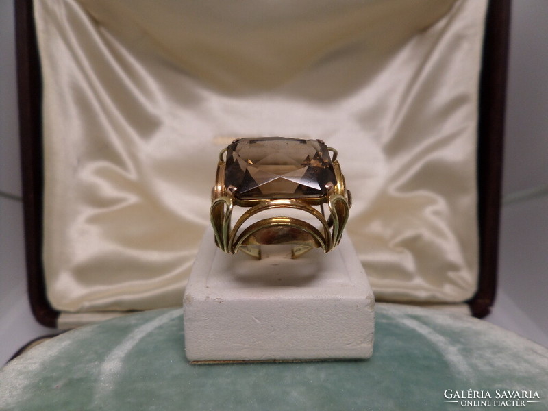 Art deco arany koktél gyűrű hatalmas füstkvarccal