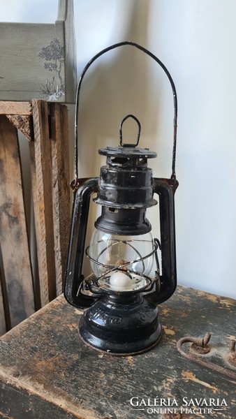 Kerosene lamp