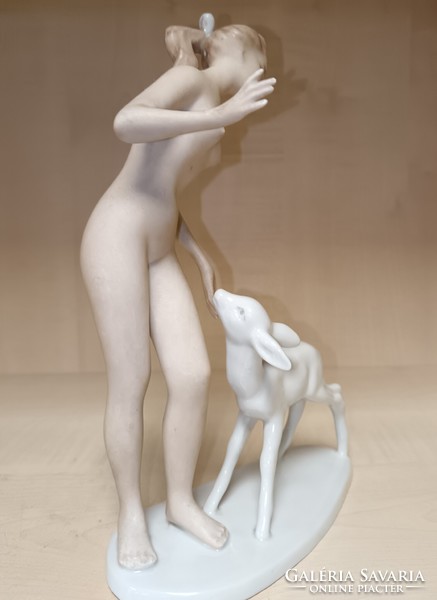 Wallendorf female nude with kid