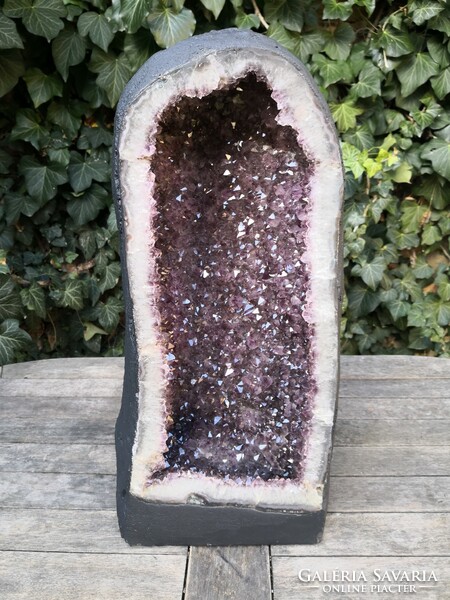 Huge amethyst geode 38.10kg