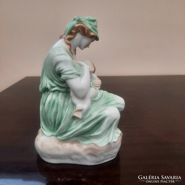 Herendi Anyaság, Szoptató Anya gyermekével porcelán figura