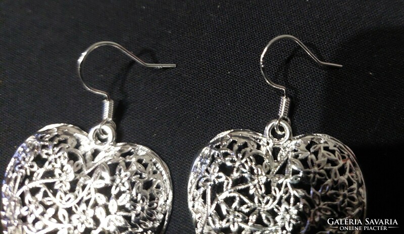 Silver-plated heart earrings