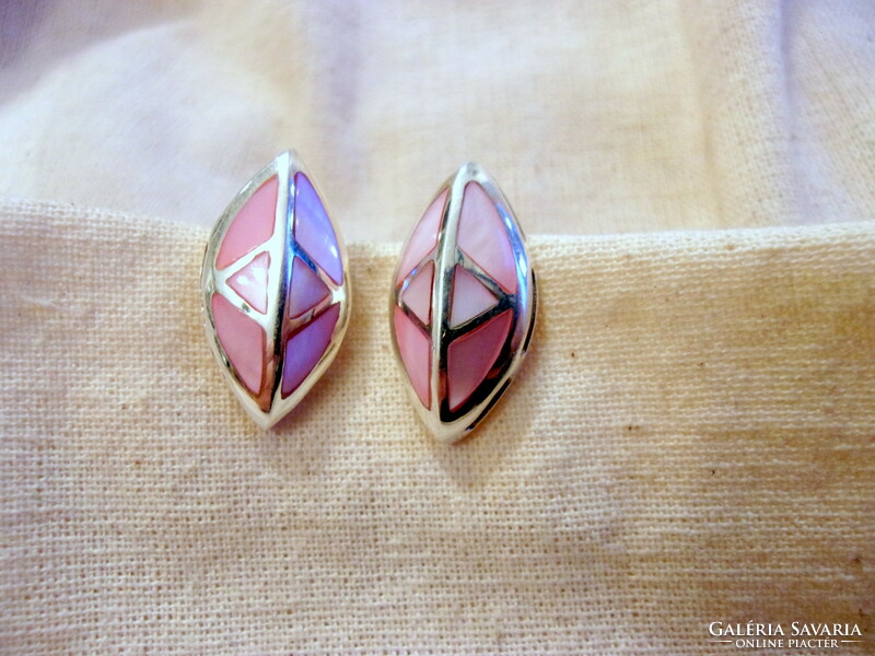 Charming silver earrings with pink mother-of-pearl inlay