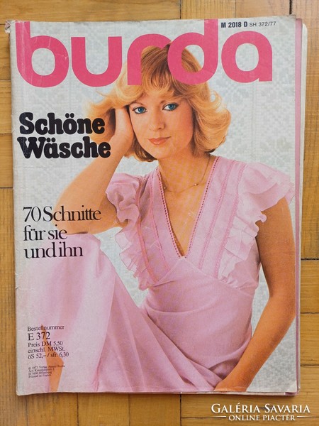 BURDA magazin a 80-as évekből: fehérnemű téma