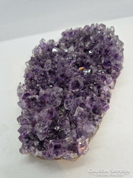 Amethyst mineral drusen