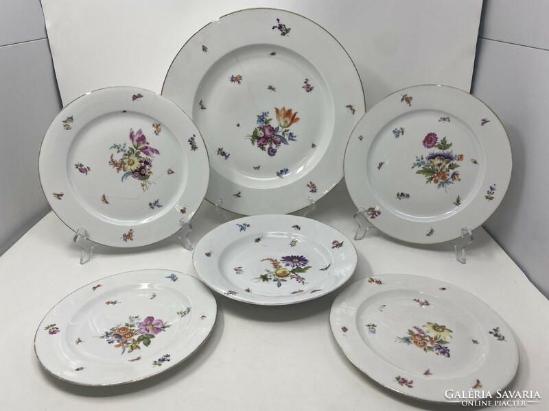 5 antique Old Herend plates and 1 serving bowl with a wild flower and butterfly pattern - damaged rz