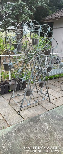 Wrought iron garden giant wheel planter