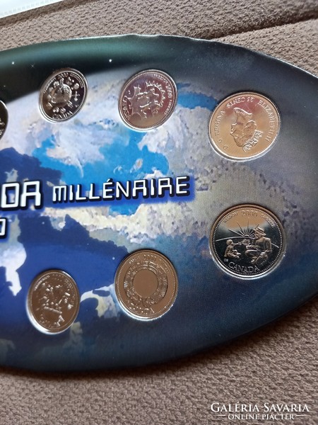 Canada Millennium 2000 dollar (1/4 dollar = 25 cents) set of 13