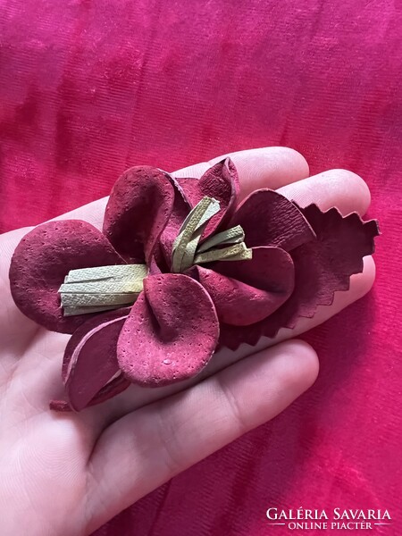 Vintage leather flower brooch pin