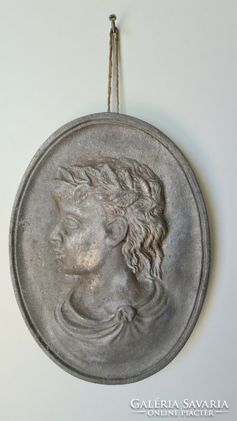 Oval image, metal aluminum, female face