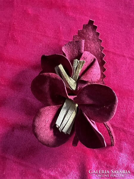 Vintage leather flower brooch pin