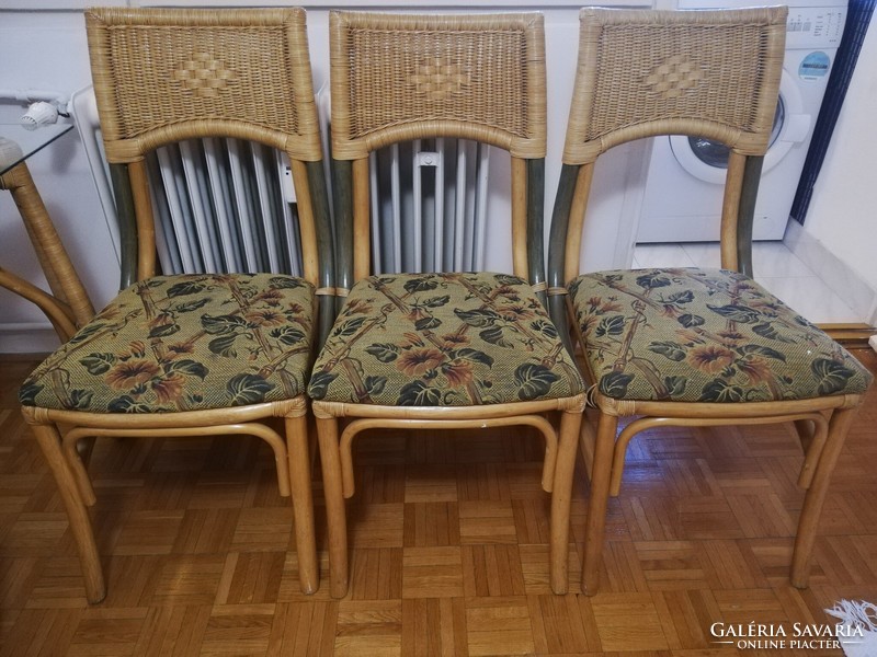 Rattan table with 3 chairs