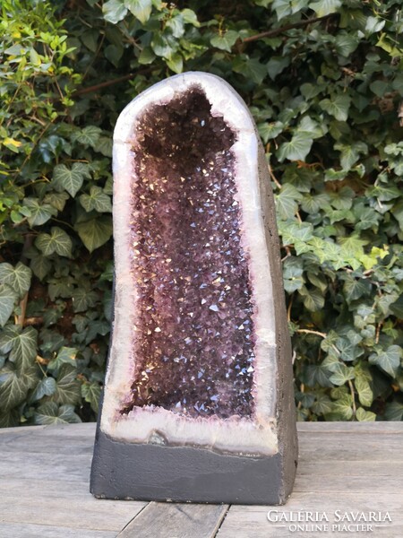 Huge amethyst geode 38.10kg