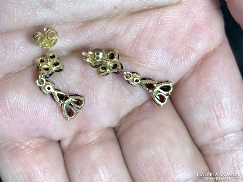 Garnet stone earrings 14 k