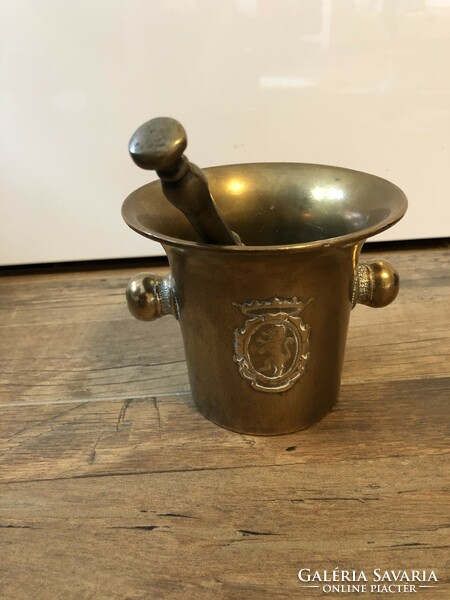 Copper mortar with Russian chain coat of arms