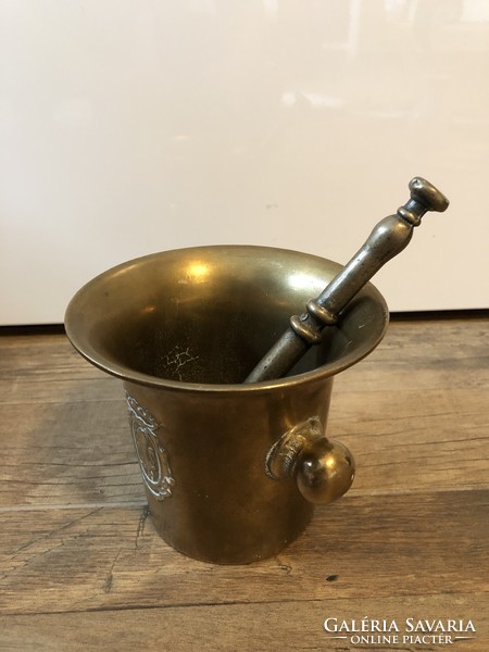 Copper mortar with Russian chain coat of arms