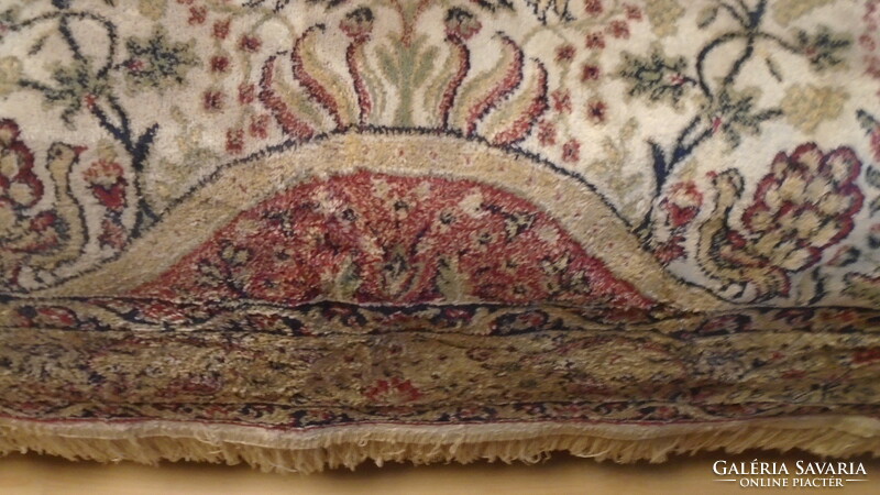 Good condition silk contour animal motif oriental rug Isphahan Belgium