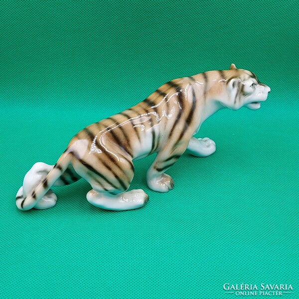 Royal Dux porcelán tigris figura