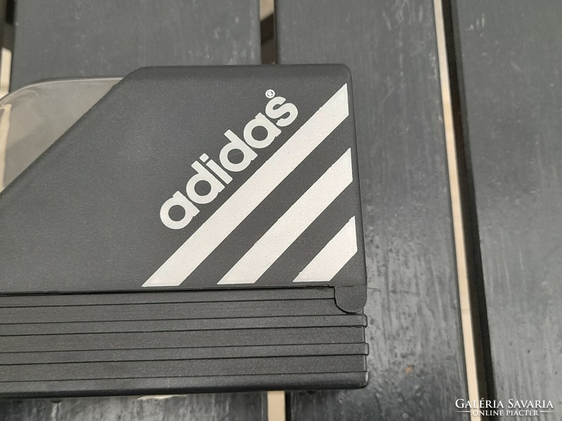 Adidas férfi vagy ifjú gyermek karóra óradobozban