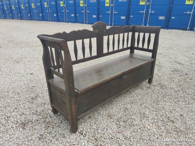 Rare, very nice condition, antique arm chest / bench from Transylvania from the 1800s