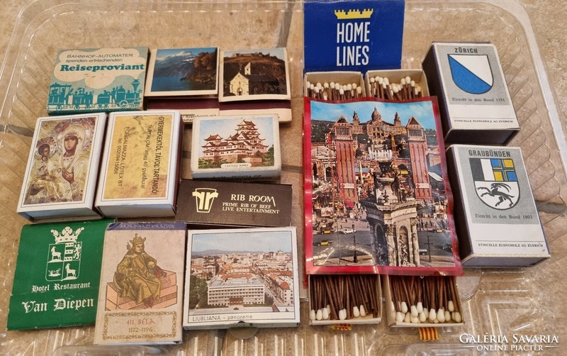 A collection of 17 matchboxes with rarities iii. Béla etc.