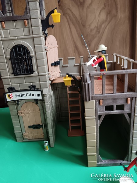 Playmobil, clicky, debtors' prison-vintage