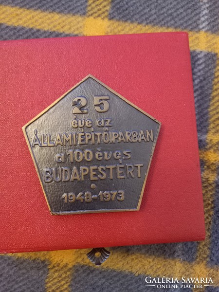 25 év állami építőiparban (1948-1973 ) Plakett eredeti dobozában !