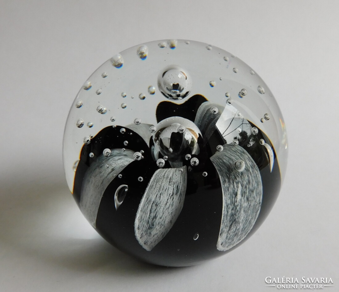Glass globe paperweight 7 cm.