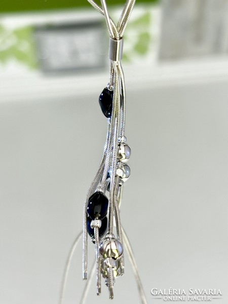 Pompázatos dupla soros ezüst nyaklánc, Onix függőkkel