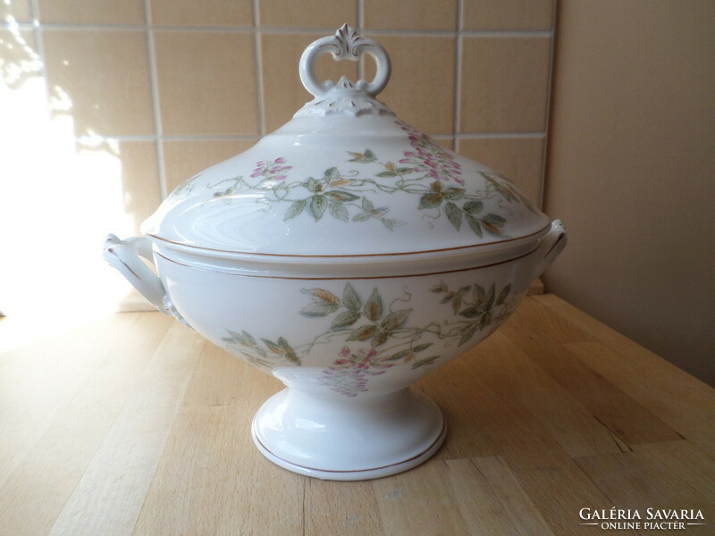 Antique tk thun porcelain soup serving bowl from 1840