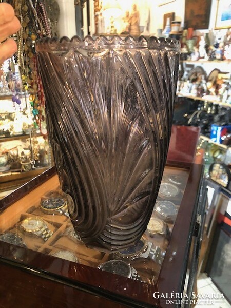 Ólomkristály váza, 26 cm-es magasságú, lakberendezéshez kiváló.art deco, lila