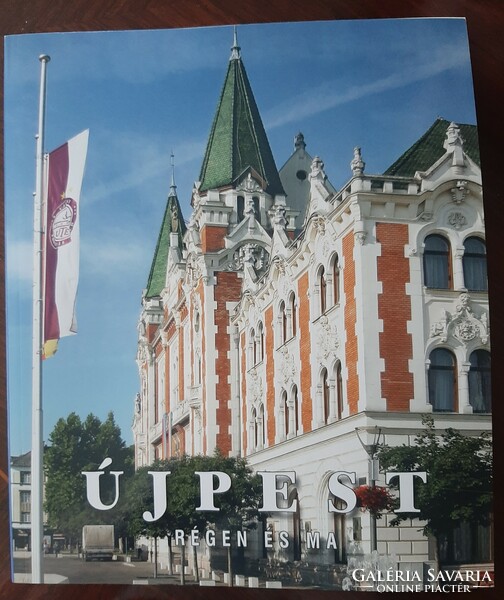 Dániel Lovas: Újpest in the past and today paperback + Újpest gym bag