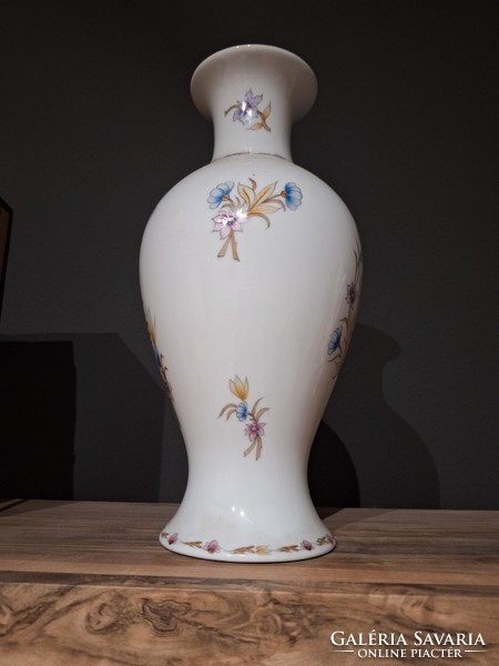 Raven house vases