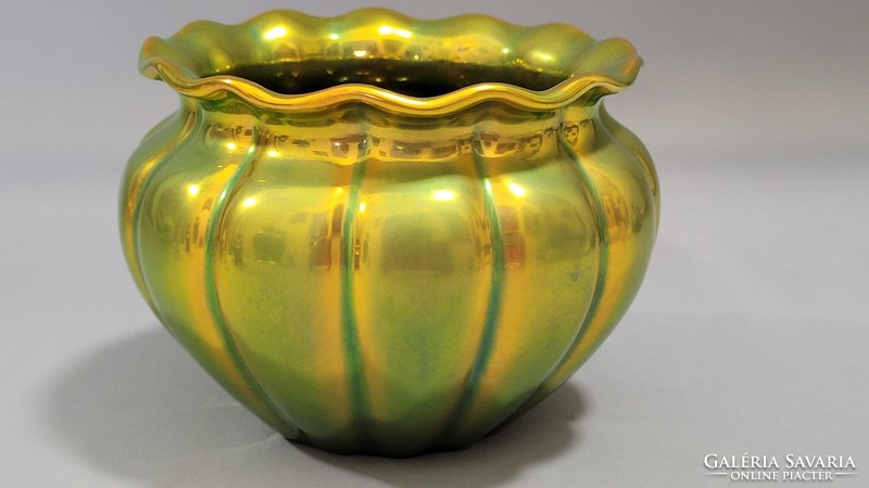 Zsolnay eosin glazed pot