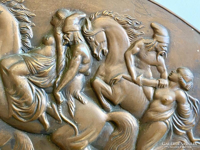 Booty antique cast bronze wall picture fighting soldiers and naked women relief wall picture 25 x 40 cm