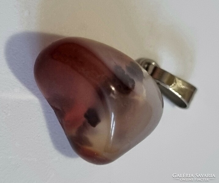Special jewelry amber pendant