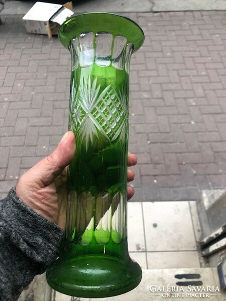 Ólomkristály váza, 26 cm-es magasságú, lakberendezéshez kiváló.art deco, zöld