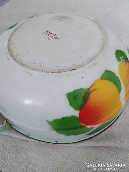 Enameled peasant bowl - Budafoki / Pear