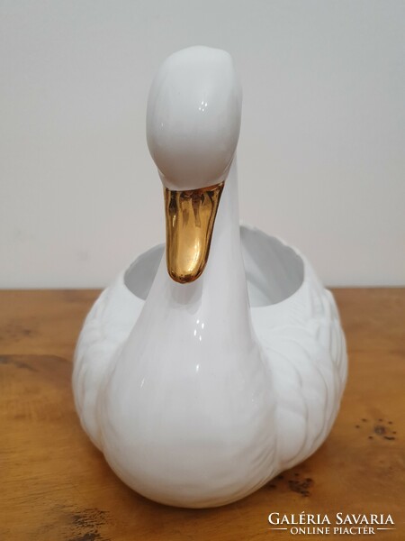 Porcelain swan Portuguese