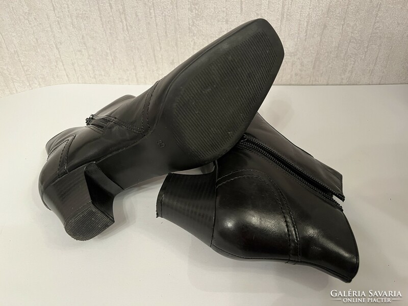 Elegant black ankle boots - almost new! - Fifth avenue