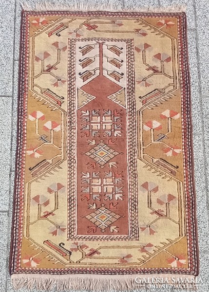 Antik Milas kézi csomózású szőnyeg ALKUDHATÓ
